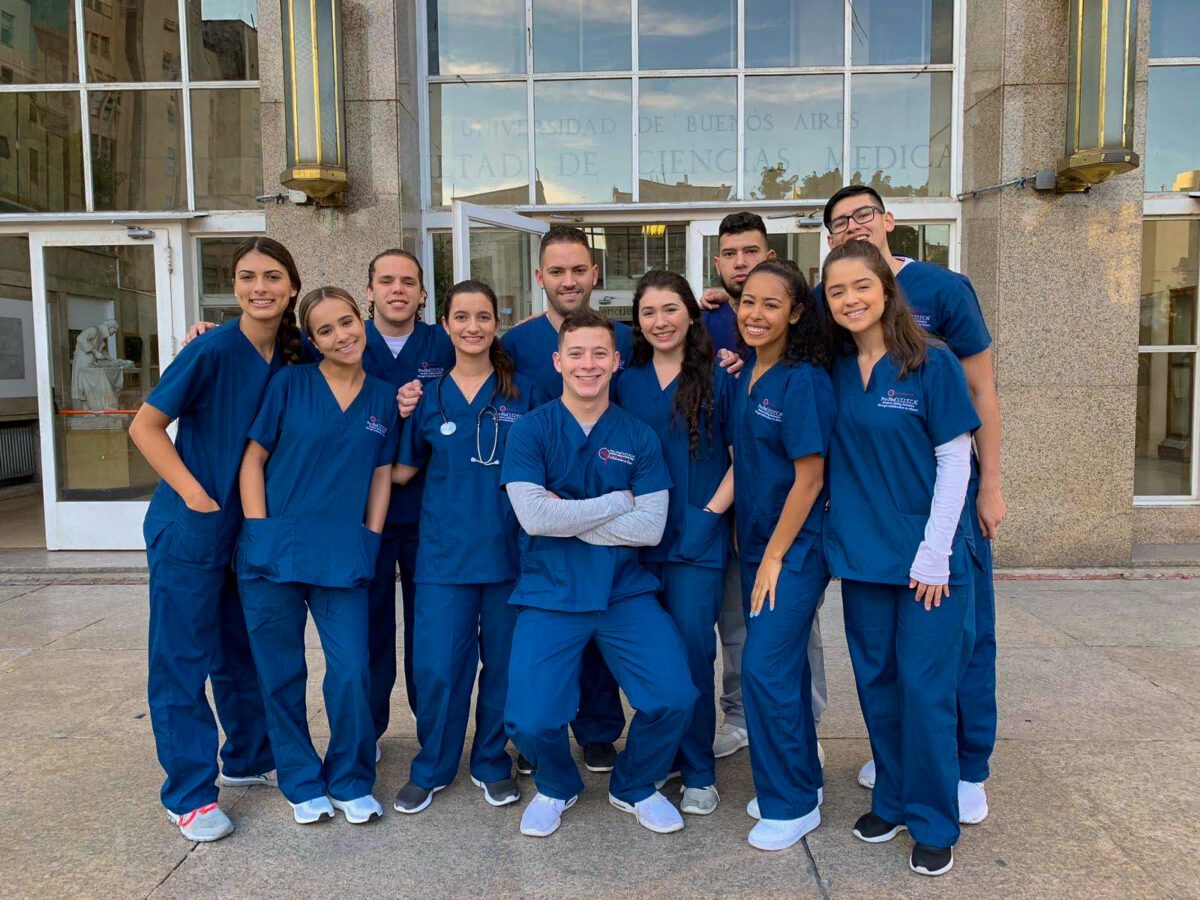 medical-healthcare-volunteer1